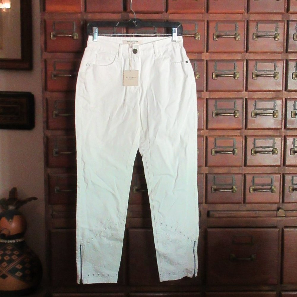 NEW White Cotton/Spandex Ankle Jeans Embroidered Zippers Medium FREE GENERATION